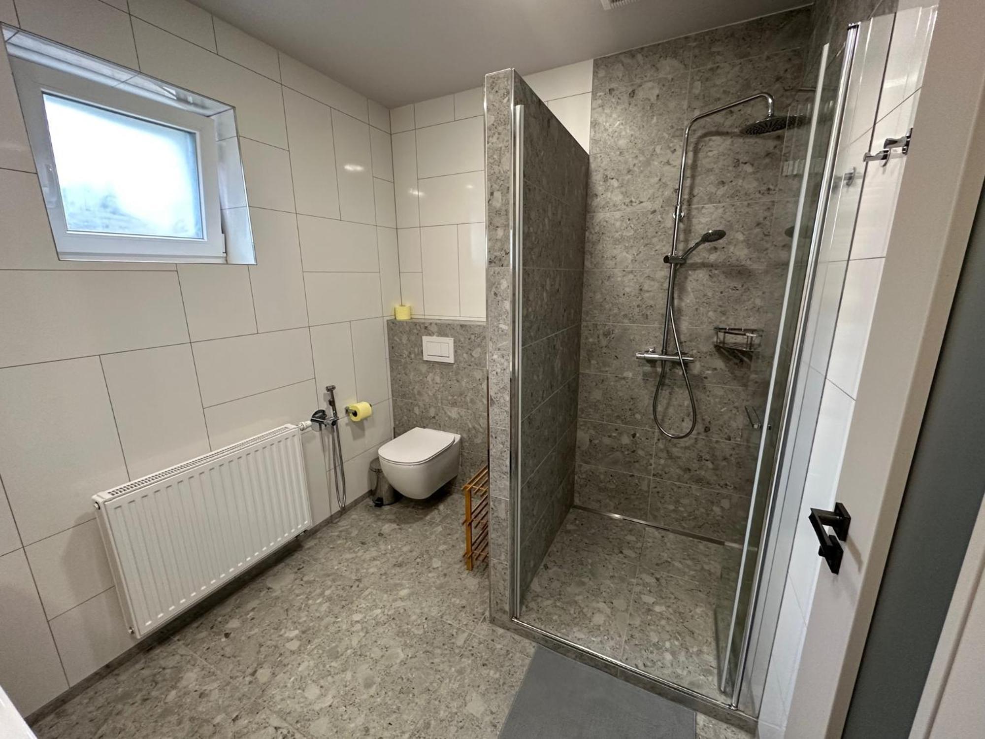 292 Apartment *